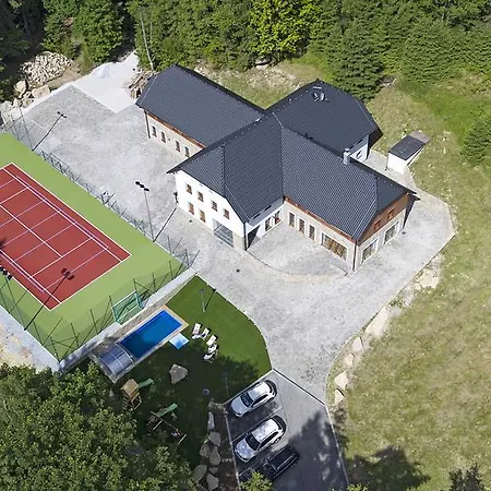 Club Rezidence Pod Lučí *