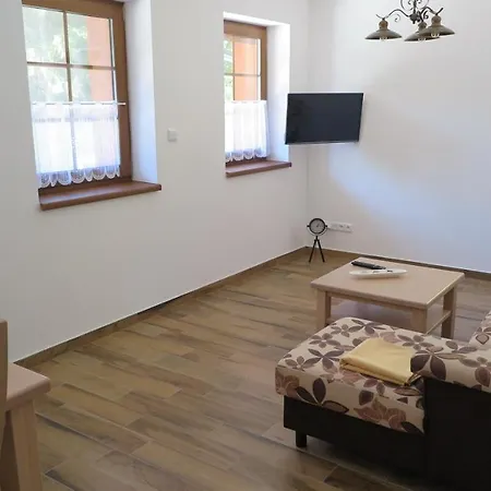 Daire Club Rezidence Pod Luci Loučovice